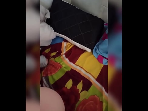 ❤️ O la'u uo e nofo na o ia i le fale ona o lana tane e alu i tafaoga ma ou te faaaogaina le avanoa e fufui ai ma faatumu lana asini i le susu. ❌ Na'o le porn